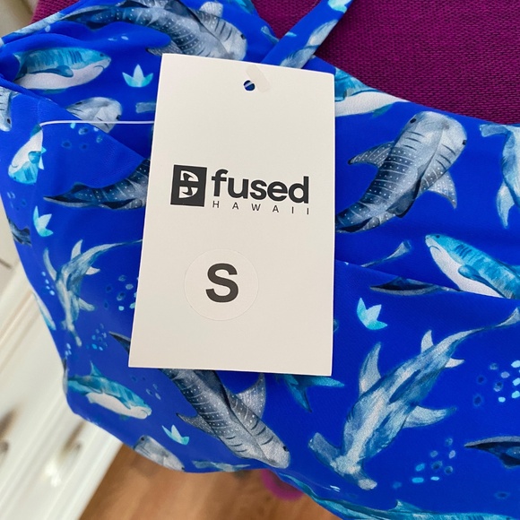 Fused Hawaii Hookeena “bite me” blue swim top - Picture 3 of 8